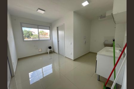 Sala de apartamento para alugar com 2 quartos, 32m² em Jardim Gilda Maria, São Paulo
