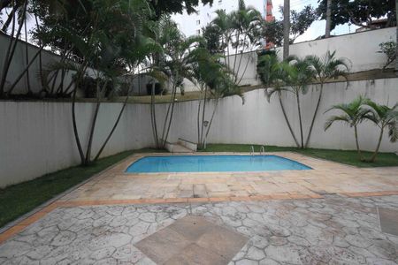 Apartamento à venda com 65m², 3 quartos e 1 vaga Apartamento à venda com 65m², 3 quartos e 1 vagaPiscina