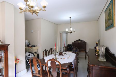 Casa para alugar com 122m², 3 quartos e sem vaga Casa para alugar com 122m², 3 quartos e sem vagaSala