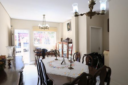 Casa para alugar com 122m², 3 quartos e sem vaga Casa para alugar com 122m², 3 quartos e sem vagaSala