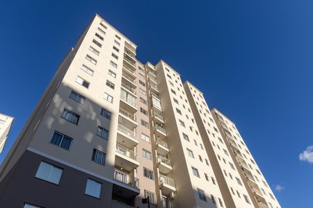 Apartamento para alugar com 60m², 2 quartos e 1 vaga Apartamento para alugar com 60m², 2 quartos e 1 vagaFachada