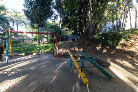 Apartamento para alugar com 60m², 2 quartos e 1 vaga Apartamento para alugar com 60m², 2 quartos e 1 vagaÁrea comum - Playground