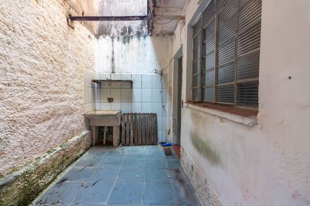 Casa para alugar com 120m², 2 quartos e 1 vaga Casa para alugar com 120m², 2 quartos e 1 vagaQuintal