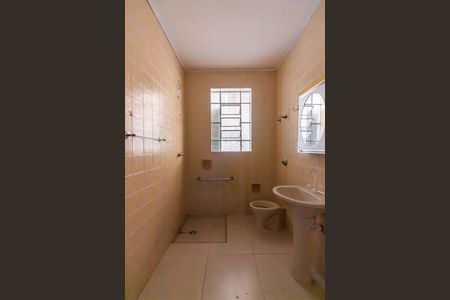 Casa para alugar com 120m², 2 quartos e 1 vaga Casa para alugar com 120m², 2 quartos e 1 vagaBanheiro