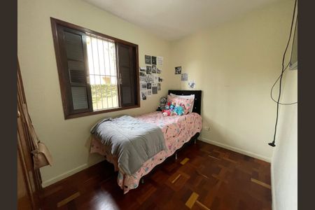 Casa à venda com 125m², 5 quartos e 2 vagasQuarto 4