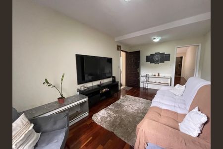 Casa à venda com 125m², 5 quartos e 2 vagasSala