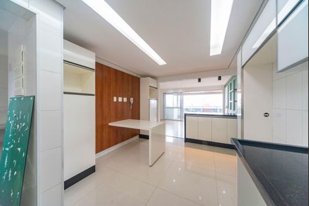 Apartamento à venda com 128m², 3 quartos e 2 vagasCozinha