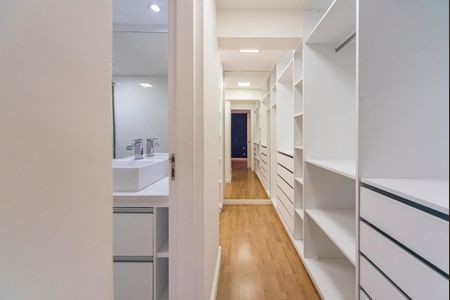 Apartamento à venda com 128m², 3 quartos e 2 vagasCloset do Quarto 2