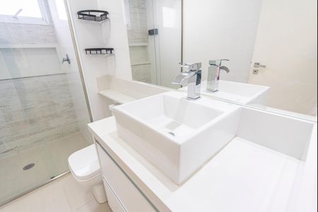 Apartamento à venda com 128m², 3 quartos e 2 vagasBanheiro do Quarto 2