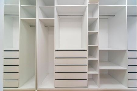 Apartamento à venda com 128m², 3 quartos e 2 vagasCloset do Quarto 2