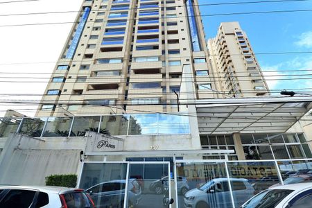 Apartamento à venda com 128m², 3 quartos e 2 vagasFachada e portaria