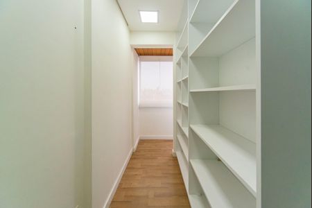 Apartamento à venda com 128m², 3 quartos e 2 vagasCloset do Quarto 2