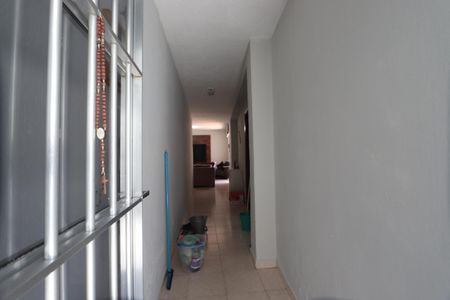 Casa à venda com 174m², 6 quartos e 2 vagasCorredor - Casa 3