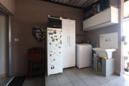 Casa à venda com 174m², 6 quartos e 2 vagasLavanderia - Casa 1