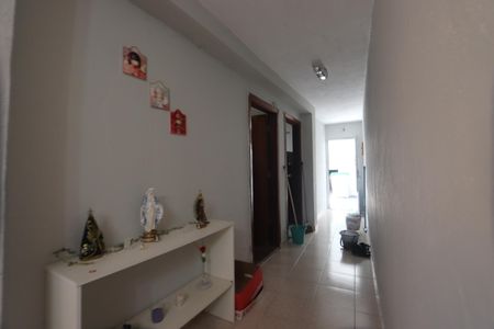 Casa à venda com 174m², 6 quartos e 2 vagasCorredor - Casa 3