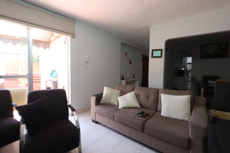 Casa à venda com 174m², 6 quartos e 2 vagasSala - Casa 3
