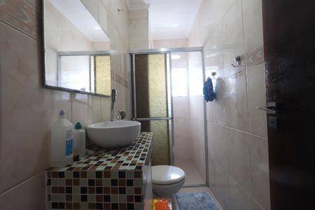 Casa à venda com 174m², 6 quartos e 2 vagasBanheiro - Casa 1