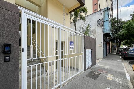 Apartamento à venda com 65m², 2 quartos e 1 vagaFachada + plaquinha