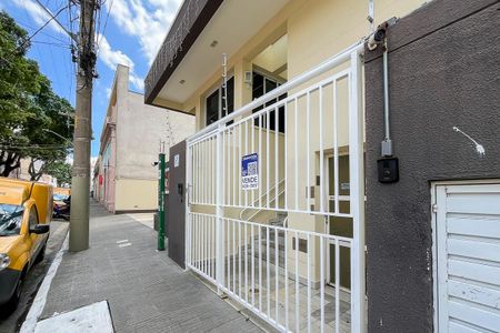 Apartamento à venda com 65m², 2 quartos e 1 vagaFachada + plaquinha