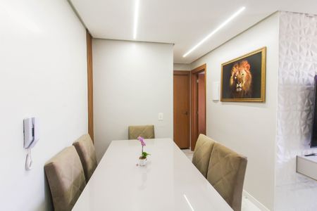 Apartamento à venda com 54m², 2 quartos e 1 vaga Apartamento à venda com 54m², 2 quartos e 1 vagaSala/Cozinha