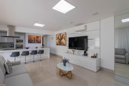 Apartamento à venda com 116m², 2 quartos e 2 vagasSala 