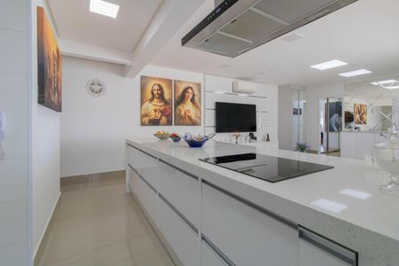 Apartamento à venda com 116m², 2 quartos e 2 vagasCozinha 