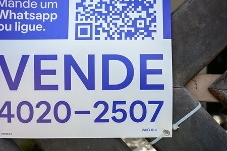 Casa à venda com 101m², 3 quartos e 2 vagasFachada