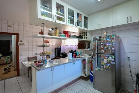 Casa à venda com 101m², 3 quartos e 2 vagasCozinha