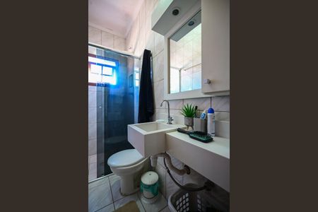 Casa à venda com 101m², 3 quartos e 2 vagasBanheiro