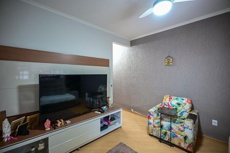 Casa à venda com 101m², 3 quartos e 2 vagasSala