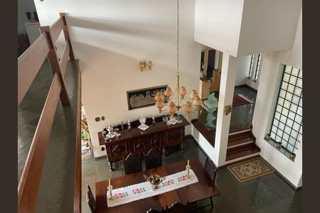 Casa à venda com 522m², 6 quartos e 4 vagasSala