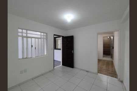 Casa para alugar com 48m², 1 quarto e sem vaga Casa para alugar com 48m², 1 quarto e sem vagaSala