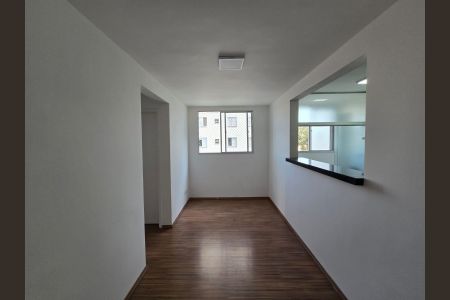 Sala  de apartamento para alugar com 2 quartos, 45m² em Gopouva, Guarulhos