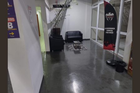 Apartamento à venda com 44m², 2 quartos e 1 vaga Apartamento à venda com 44m², 2 quartos e 1 vagaCorredor