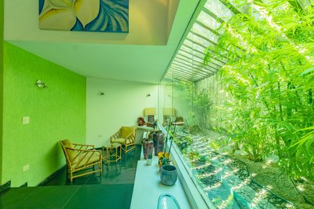 Casa à venda com 3 quartos, 400m² em Vila Alexandria, São Paulo