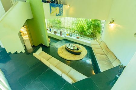 Casa à venda com 3 quartos, 400m² em Vila Alexandria, São Paulo