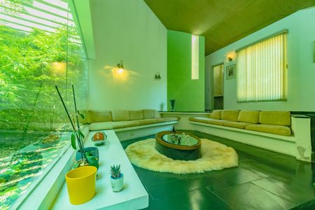 Casa à venda com 3 quartos, 400m² em Vila Alexandria, São Paulo