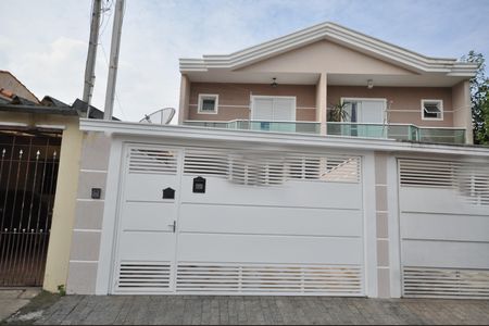 Casa à venda com 143m², 3 quartos e 3 vagasFachada