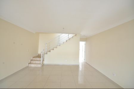 Sala de casa à venda com 3 quartos, 143m² em Vila Constança, São Paulo