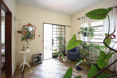 Sala de Estar de casa à venda com 3 quartos, 300m² em Sagrada Família, Belo Horizonte