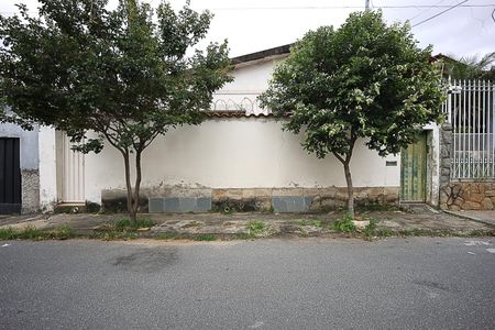 Casa à venda com 300m², 3 quartos e sem vagaFachada