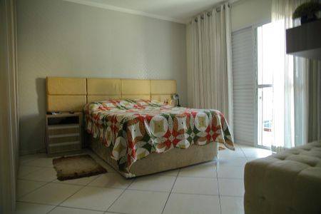 Casa à venda com 300m², 3 quartos e 4 vagasSuíte 
