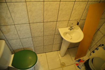 Casa à venda com 300m², 3 quartos e 4 vagasBanheiro Área de convivência 