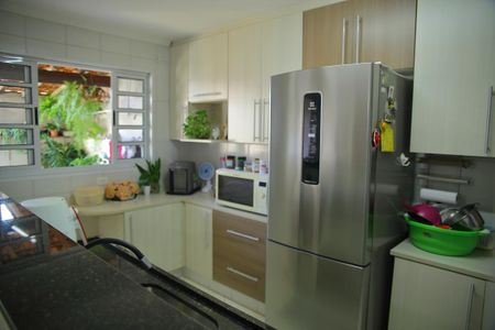 Casa à venda com 300m², 3 quartos e 4 vagasCozinha 