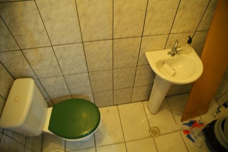 Casa à venda com 300m², 3 quartos e 4 vagasBanheiro Área de convivência 
