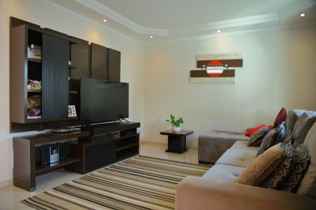 Casa à venda com 300m², 3 quartos e 4 vagasSala