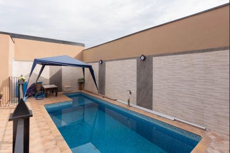 Casa para alugar com 248m², 2 quartos e 3 vagas Casa para alugar com 248m², 2 quartos e 3 vagasPiscina
