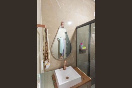 Casa para alugar com 248m², 2 quartos e 3 vagas Casa para alugar com 248m², 2 quartos e 3 vagasCasa 2-Banheiro da Suíte