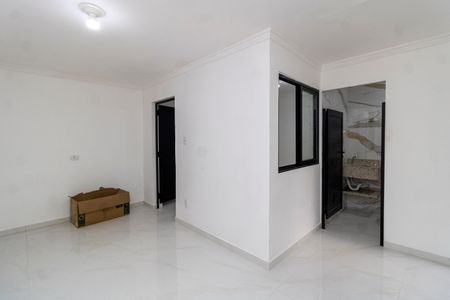 Sala/Cozinha de casa para alugar com 2 quartos, 70m² em Jardim Guanca, São Paulo