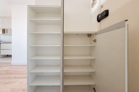 Apartamento à venda com 42m², 1 quarto e 1 vagaSala - Armários
